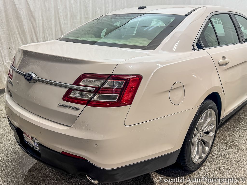 2017 FORD TAURUS - Image 9