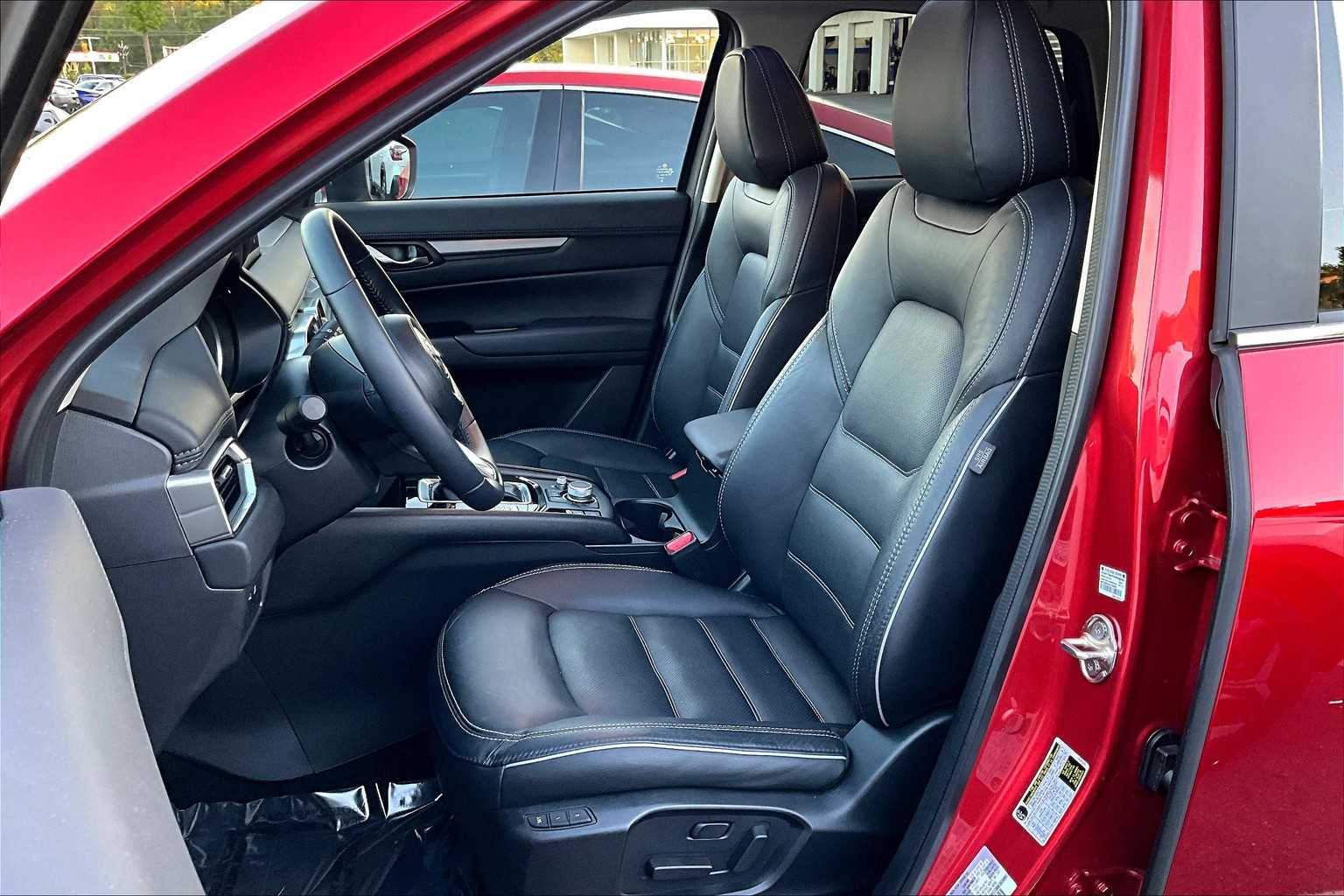 2024 Mazda CX-5 2.5 S Preferred photo 7
