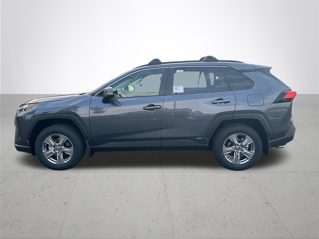2025 Toyota RAV4 Hybrid XLE photo 9
