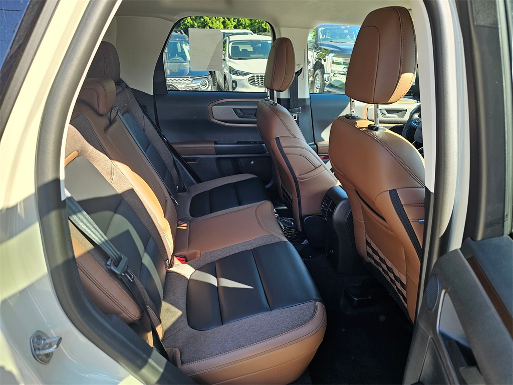 2025 Ford Bronco Sport Outer Banks photo 12