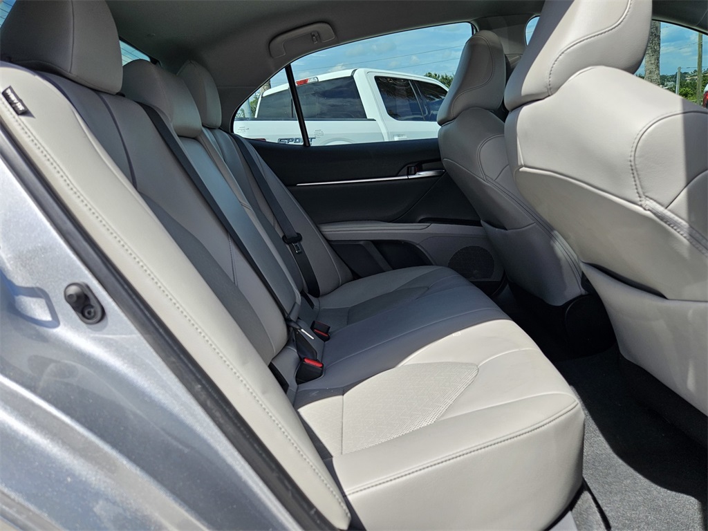 2022 Toyota Camry XLE photo 28