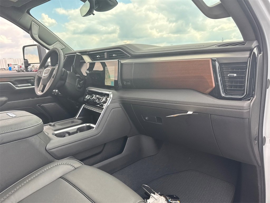 2026 Gmc Sierra 2500 Denali photo 41