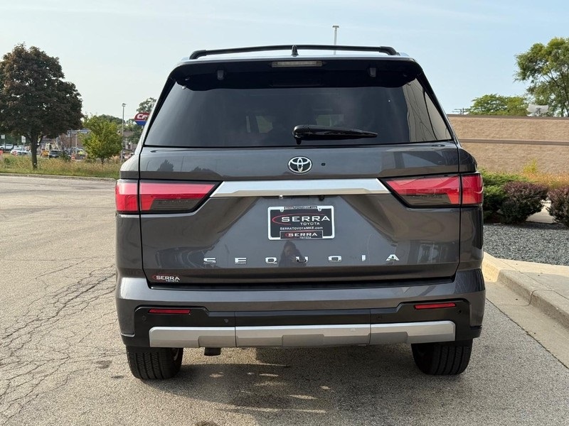 2023 Toyota Sequoia Capstone photo 3