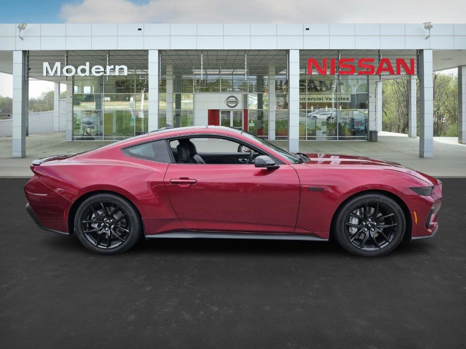 2025 Ford Mustang GT Premium photo 3