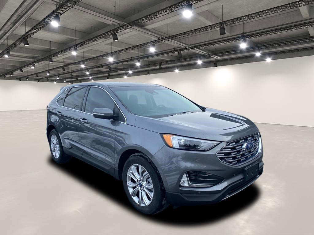 2022 Ford Edge Titanium's photo
