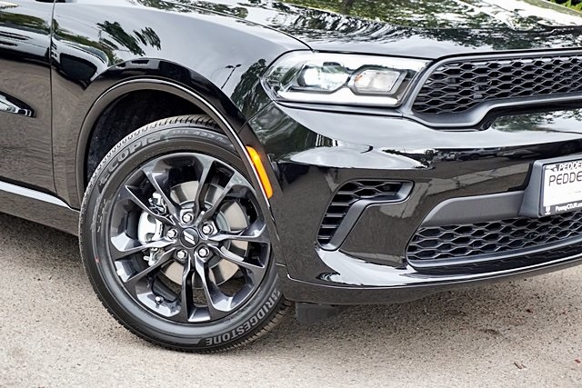 New 2026 Diamond Black Clear-Coat Exterior Paint Dodge GT image 4