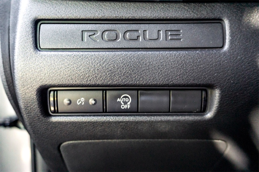 2023 Nissan Rogue S photo 15