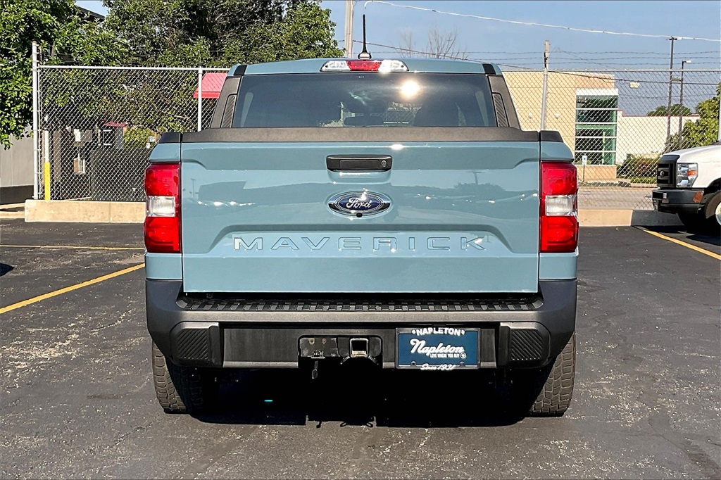 2022 Ford Maverick XLT photo 3