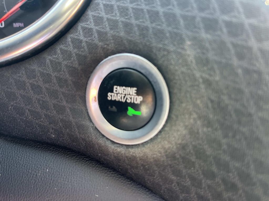 2016 Chevrolet Malibu 1LT photo 25