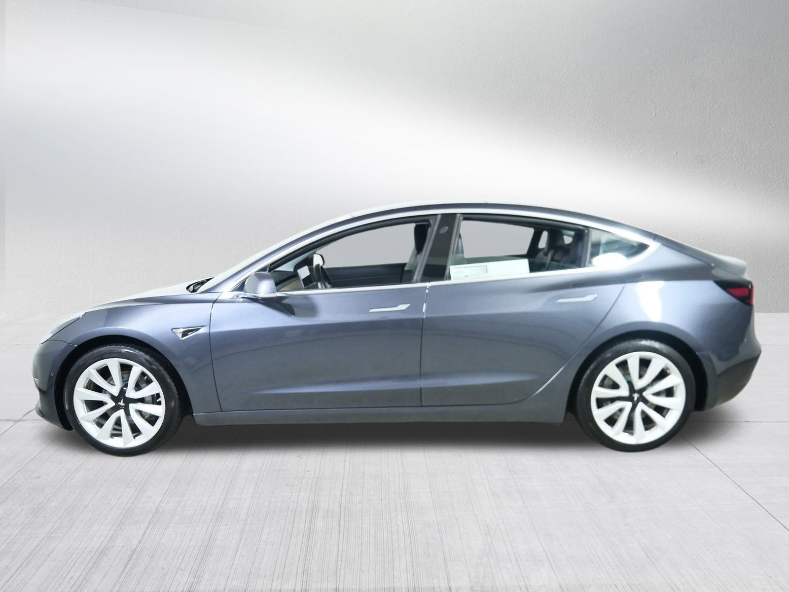2019 Tesla Model 3 Performance photo 4