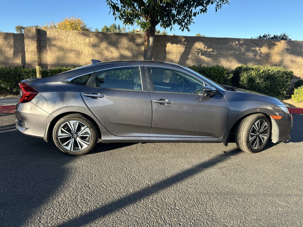 Used 2017 Gray Honda EX-T image 8