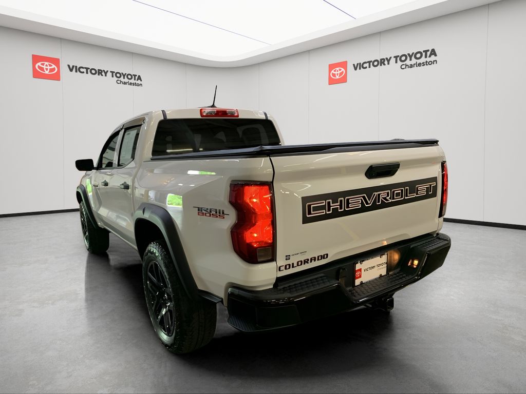 2024 Chevrolet Colorado Trail Boss photo 2