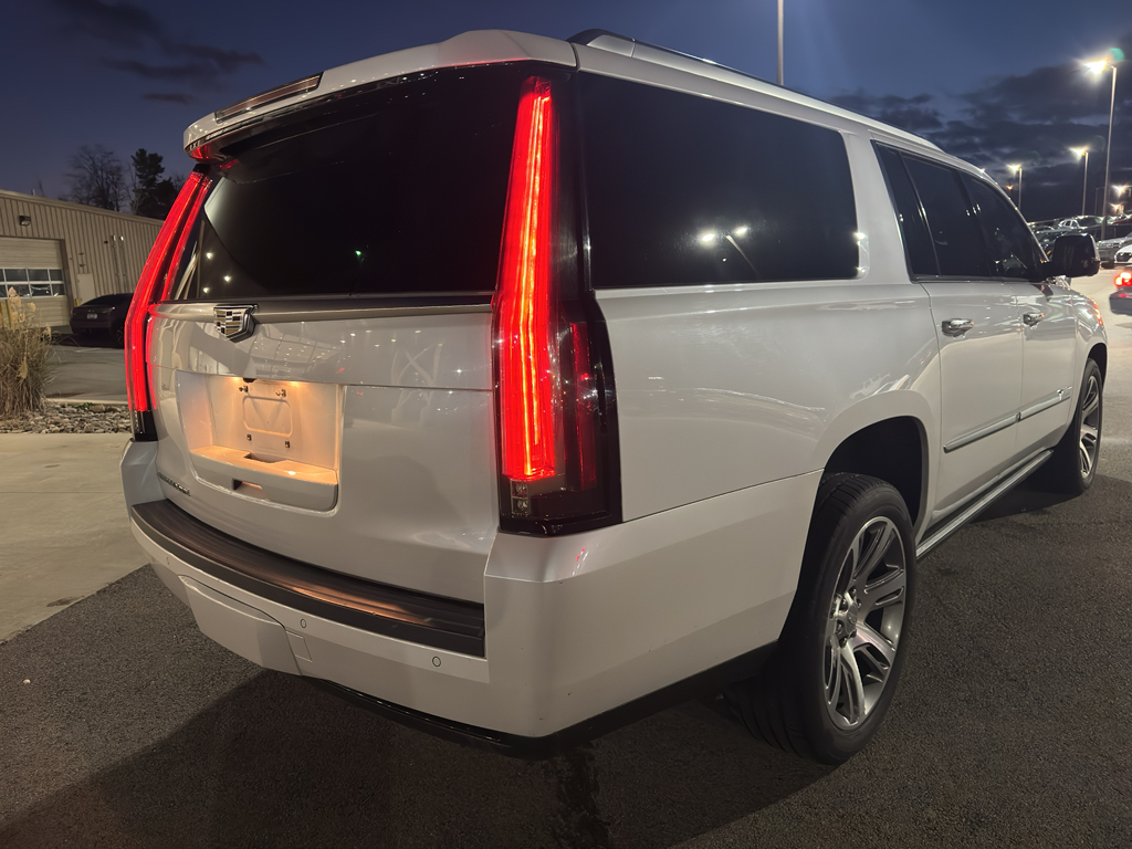 2016 Cadillac Escalade ESV Premium photo 3