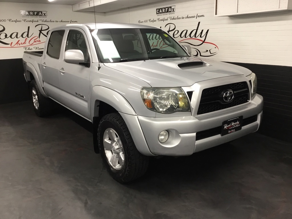 2011 Toyota Tacoma Base 4x4 photo 2
