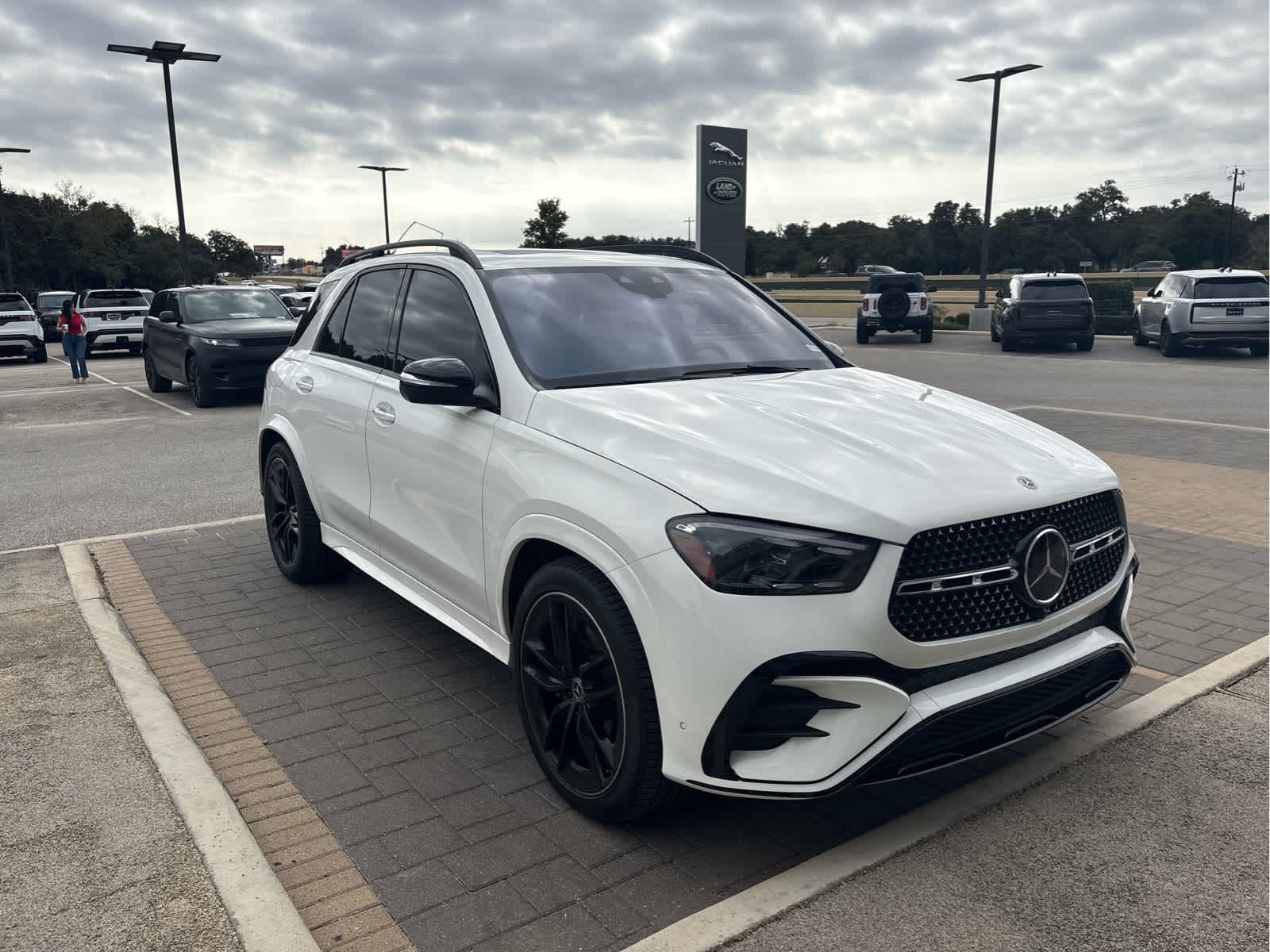 2024 Mercedes Benz GLE 580 4MATIC photo 2