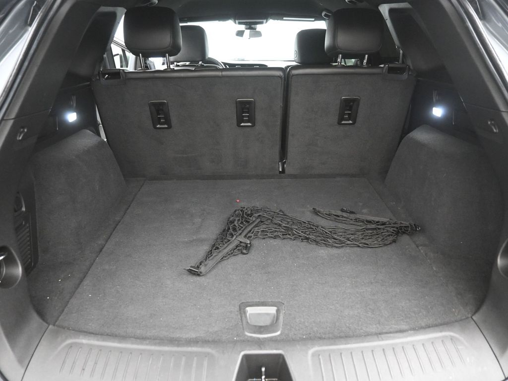 2022 Cadillac XT5 Luxury photo 2