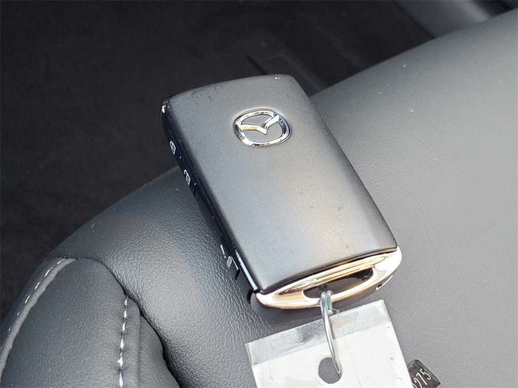 2025 Mazda CX-30 2.5 S Preferred photo 17