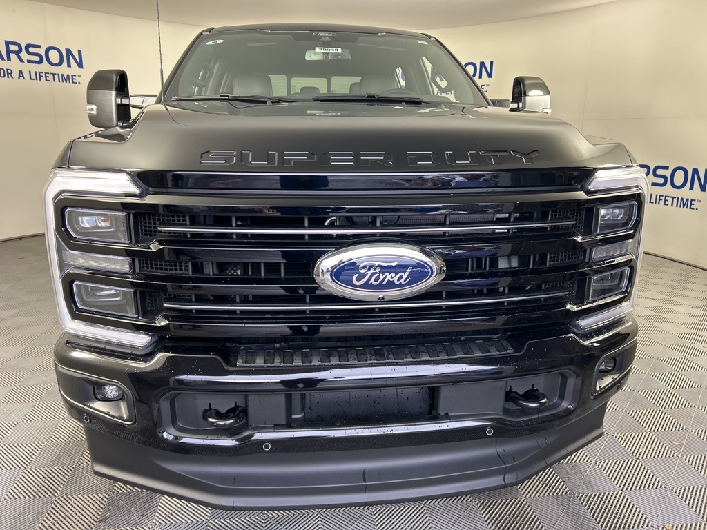 2025 Ford F-350 Platinum photo 2