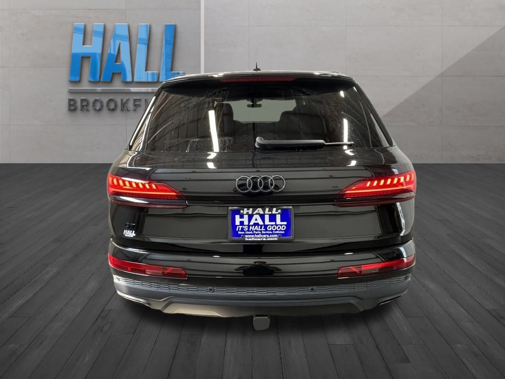2025 Audi Q7 55 Premium Plus photo 4