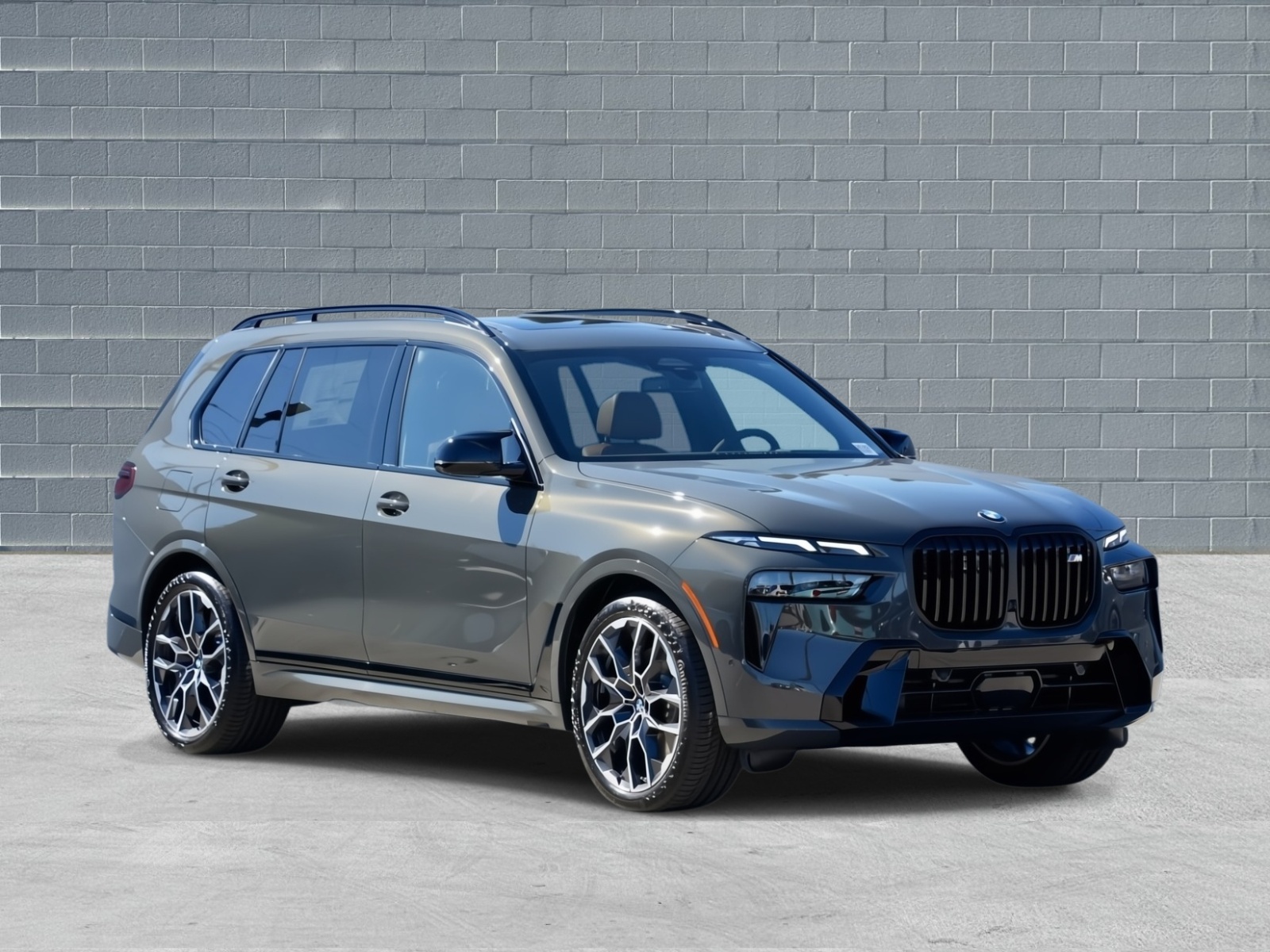 2026 BMW X7 M60i's photo