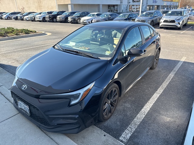 2024 Toyota Corolla SE's photo