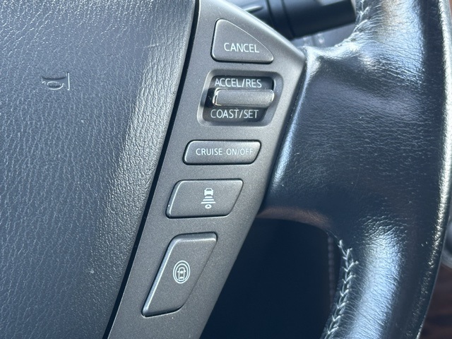 2020 Nissan Armada SL photo 13