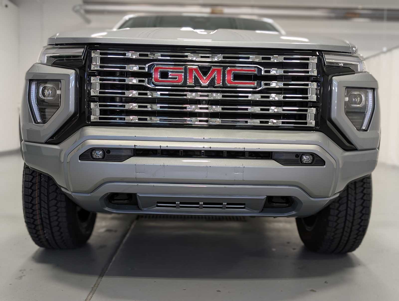 2023 Gmc Canyon Denali photo 2