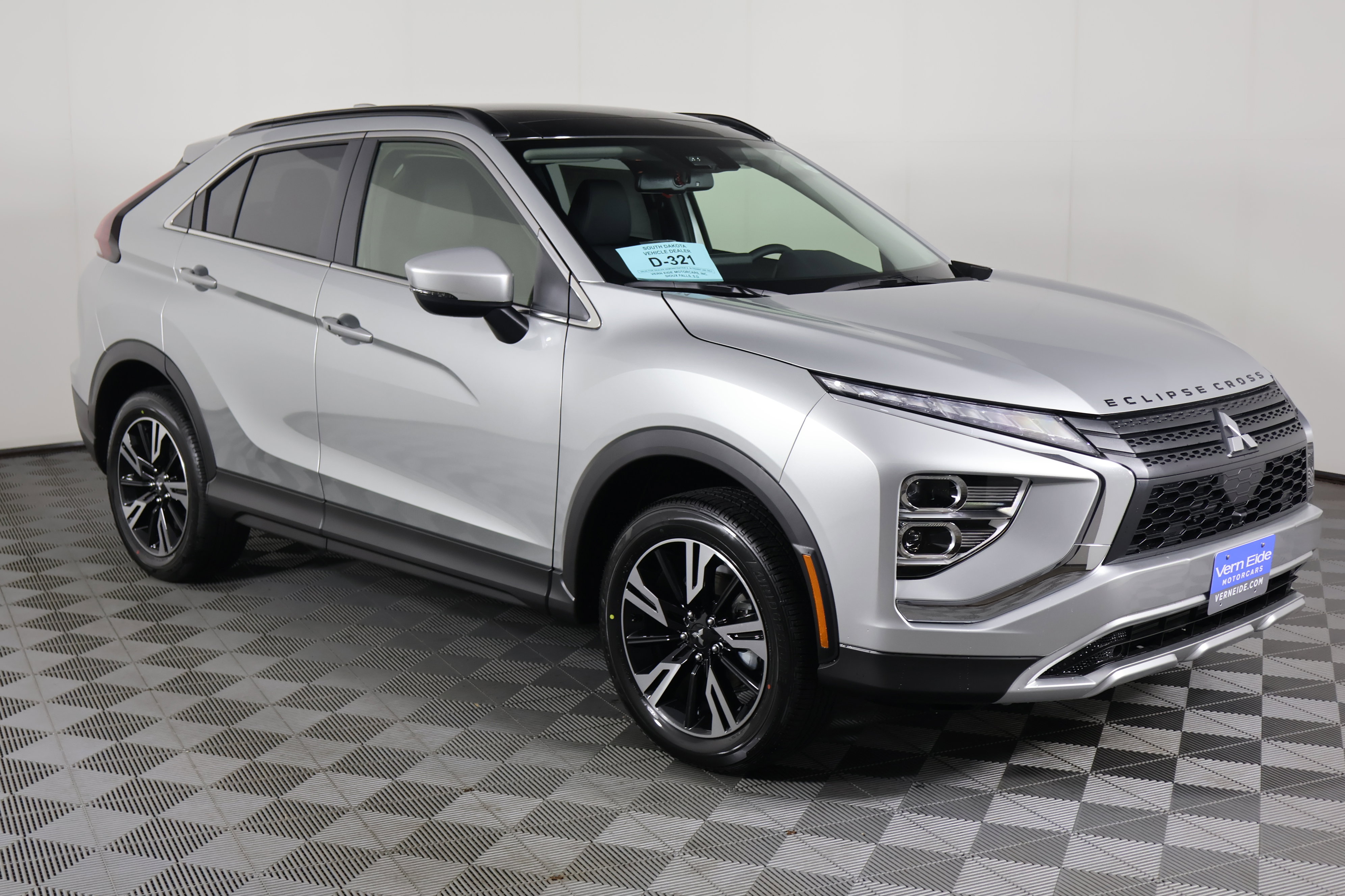 2025 Mitsubishi Eclipse Cross SE photo 4