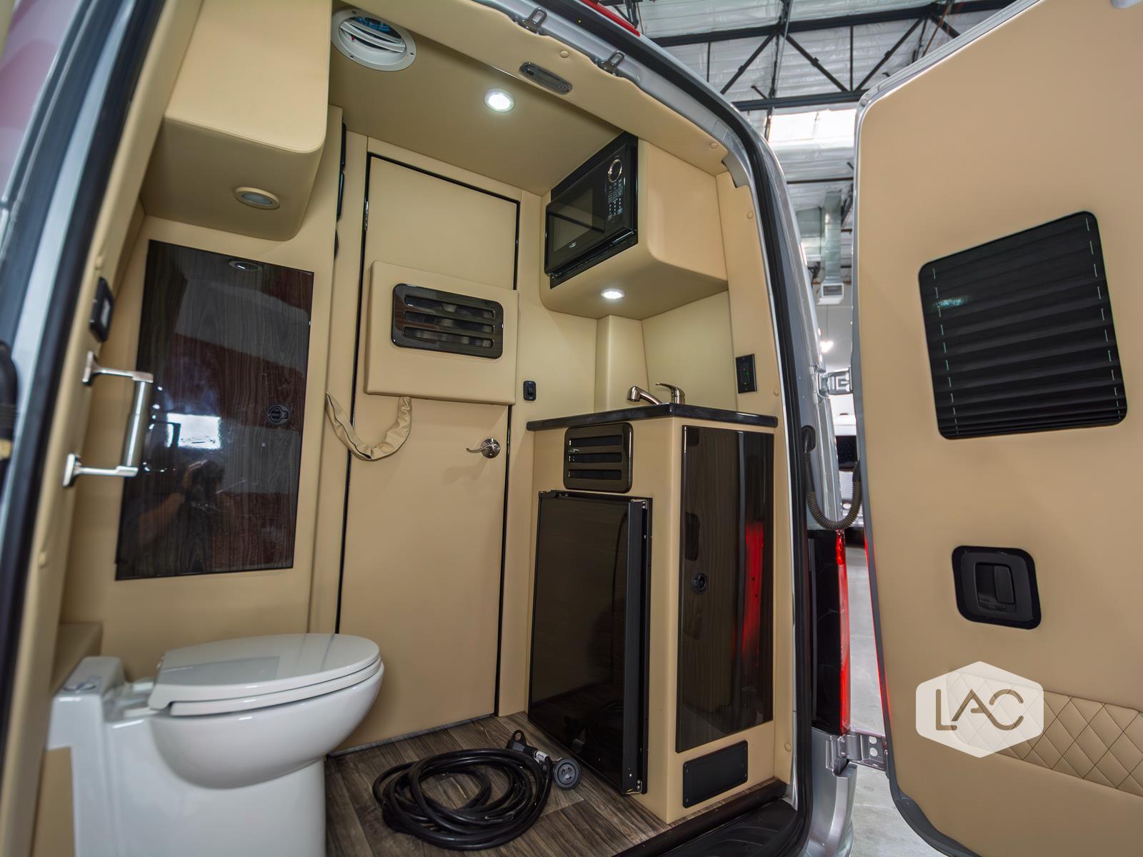 2022 Mercedes Benz Sprinter Cargo Van photo 19