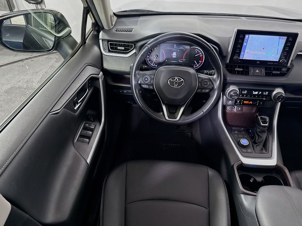 2021 Toyota RAV4 Limited photo 21