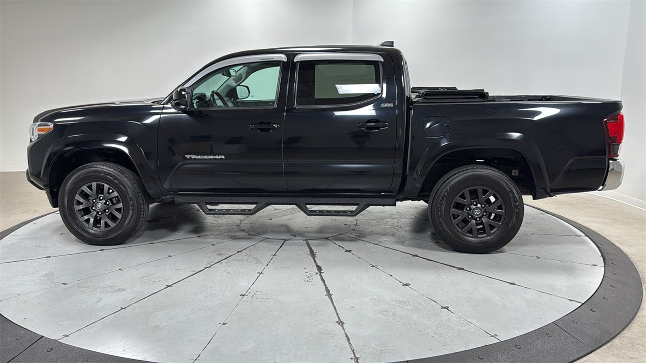 2022 Toyota Tacoma SR5 photo 8