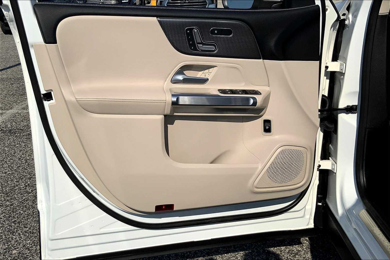 2021 Mercedes Benz GLB 250 photo 20