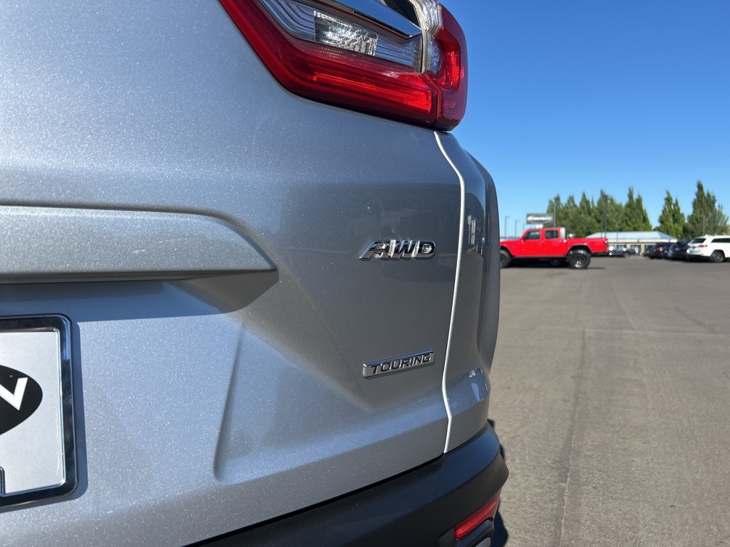2018 Honda CR-V Touring photo 6