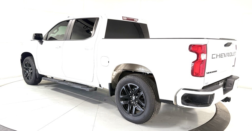 2023 Chevrolet Silverado 1500 RST photo 3