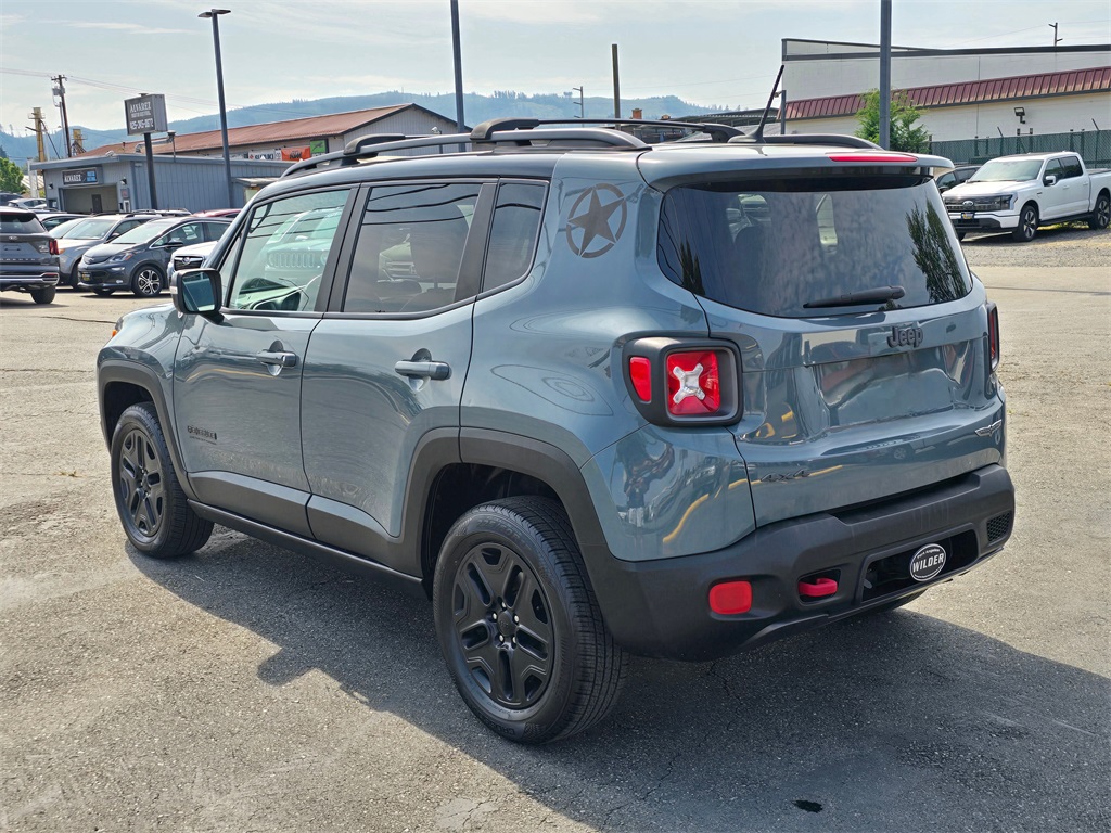 2017 Jeep Renegade Trailhawk photo 3