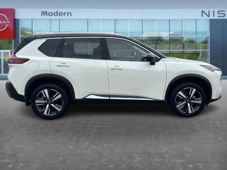 2023 Nissan Rogue SL photo 4