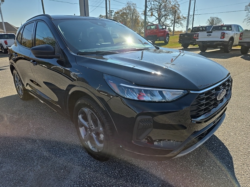 2024 Ford Escape ST-Line photo 3