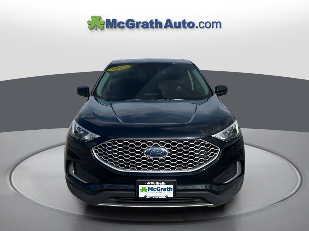 2023 Ford Edge SEL photo 2