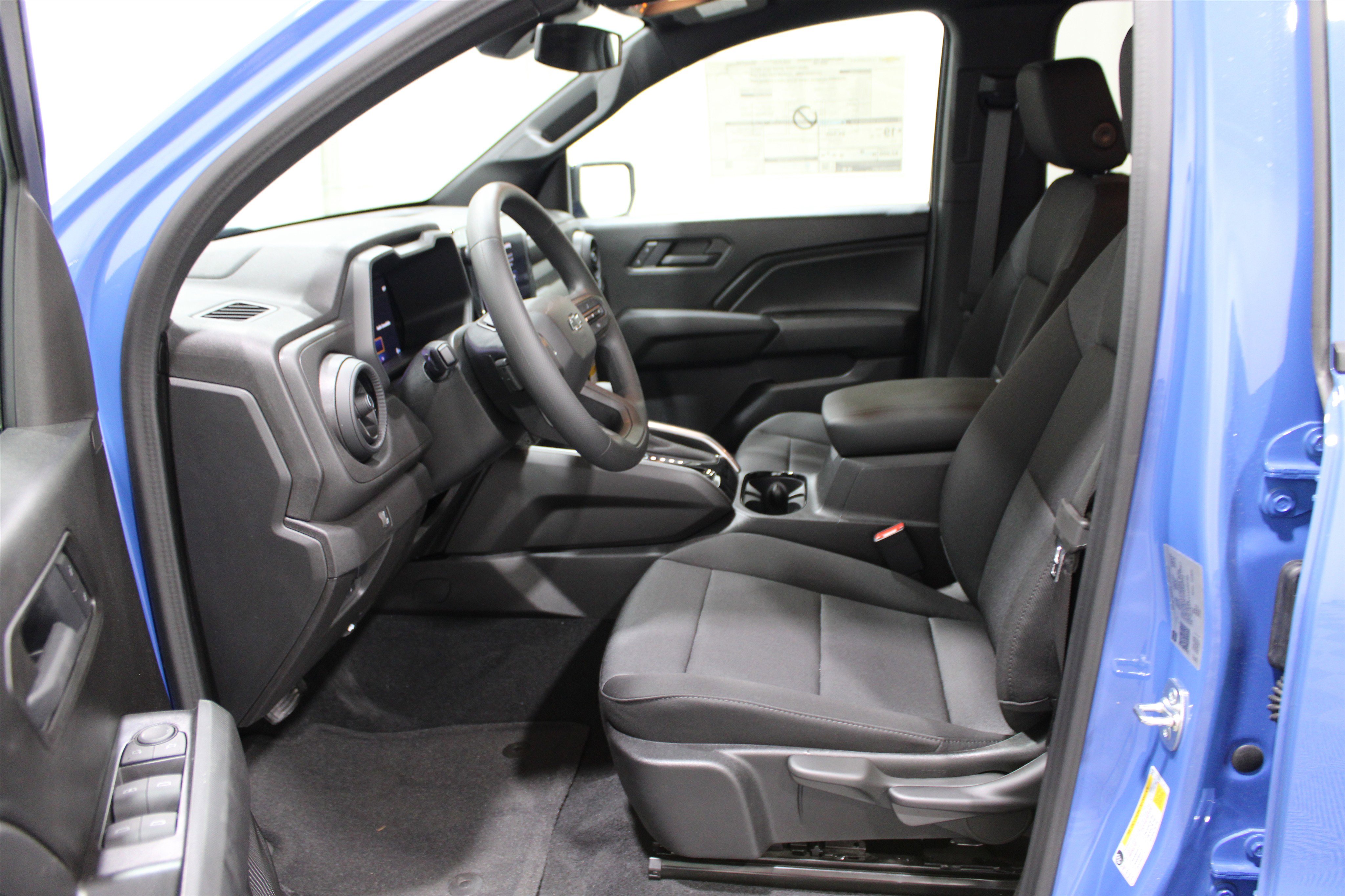 2026 Chevrolet Colorado Trail Boss photo 3