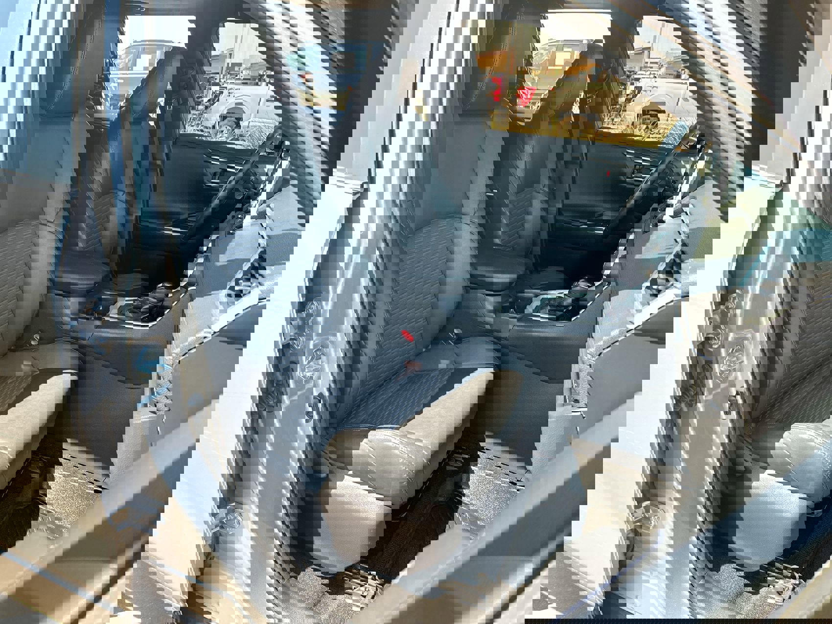 2022 Toyota RAV4 Hybrid XSE photo 22
