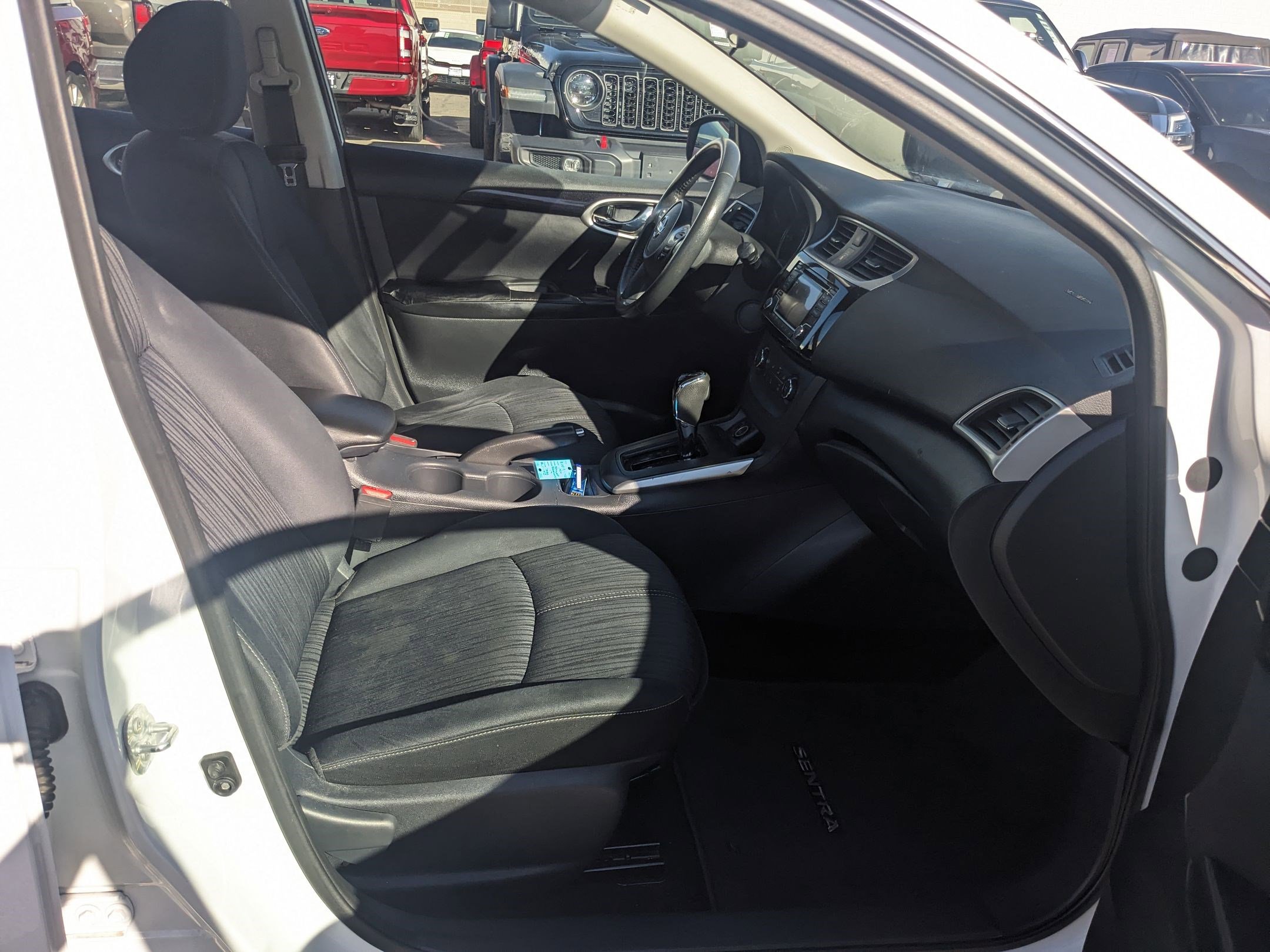 2017 Nissan Sentra SV photo 27