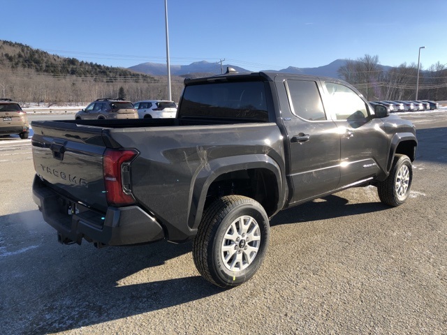 2025 Toyota Tacoma SR5 photo 3