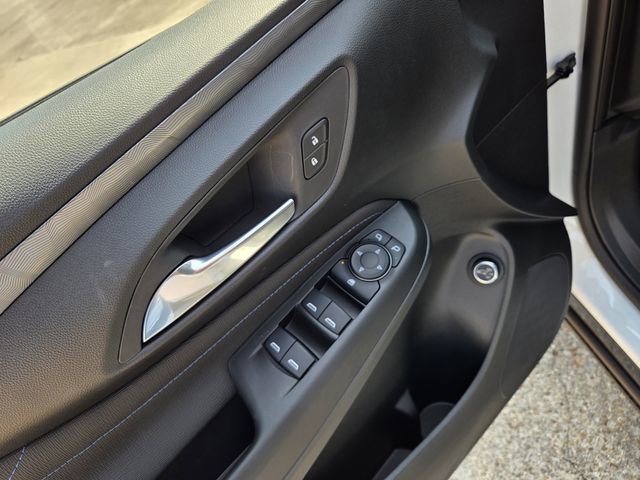 2025 Buick Envista ST photo 13