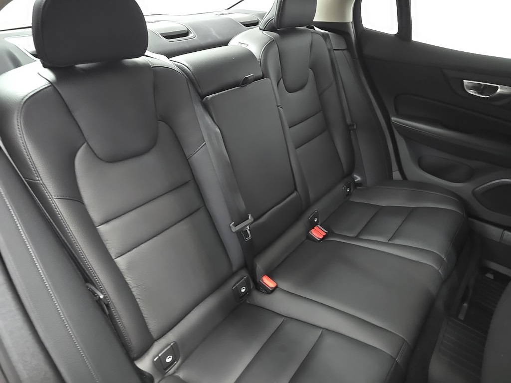 2023 Volvo S60 Ultimate photo 16