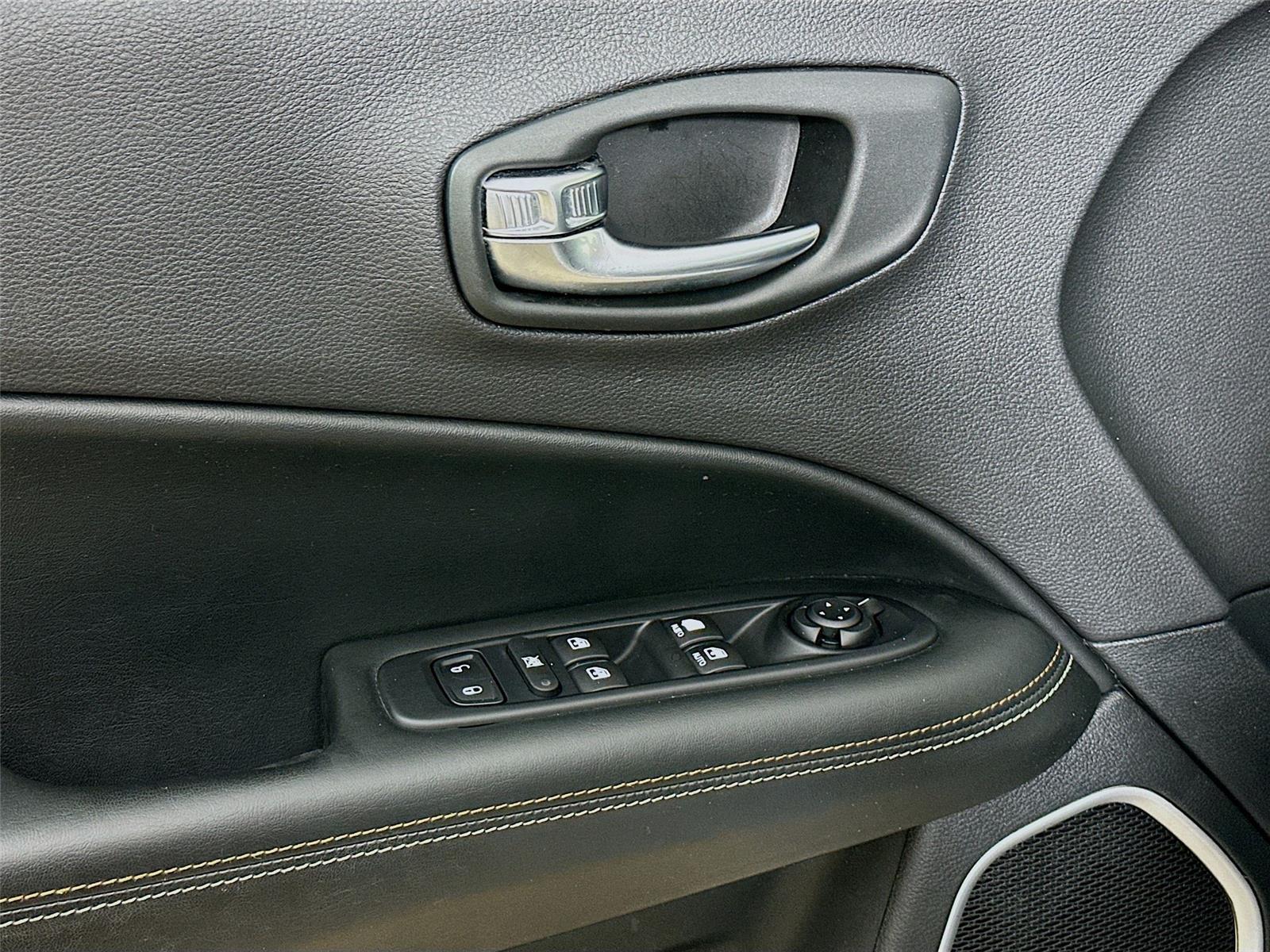 2020 Jeep Compass Latitude photo 17