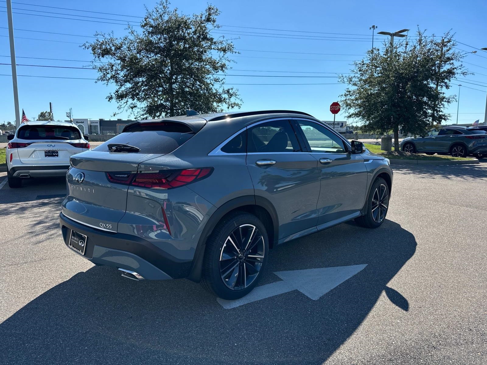 2025 Infiniti QX55 Essential photo 4