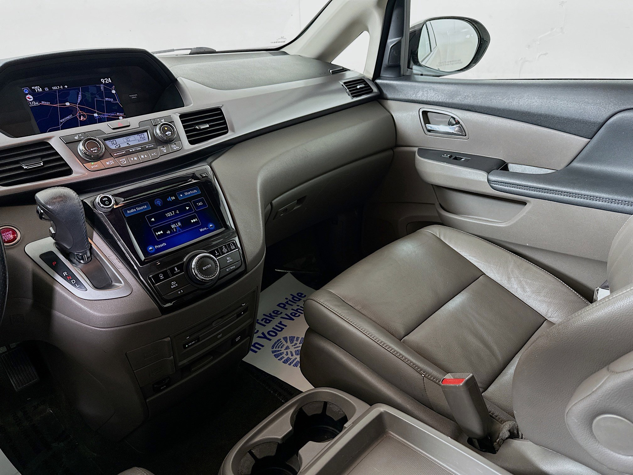 2014 Honda Odyssey Touring photo 22
