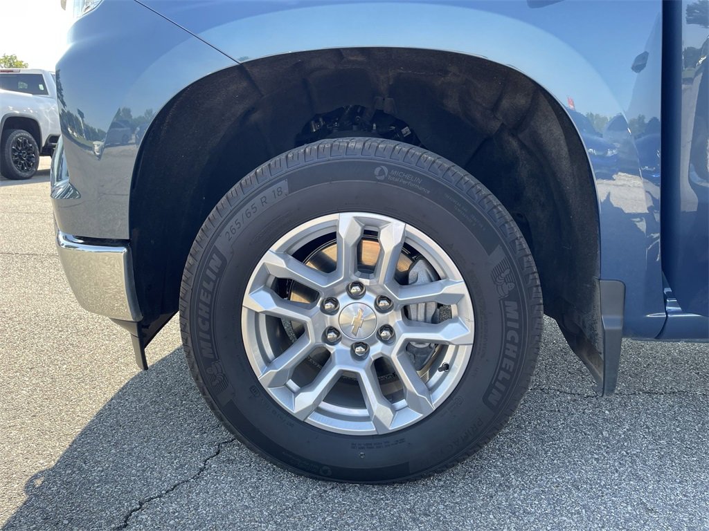 2024 Chevrolet Silverado 1500 LT photo 17