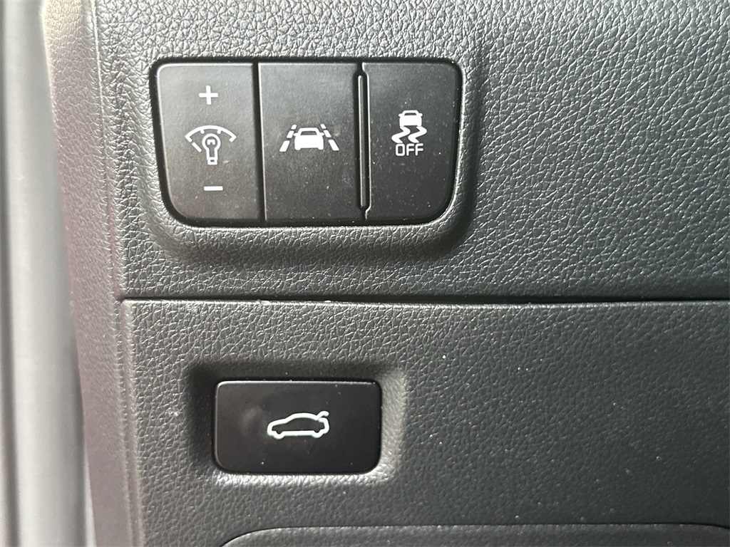 2021 Kia K5 GT-Line photo 17