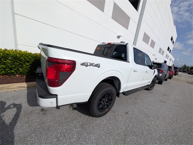 2025 Ford F-150 XLT photo 14
